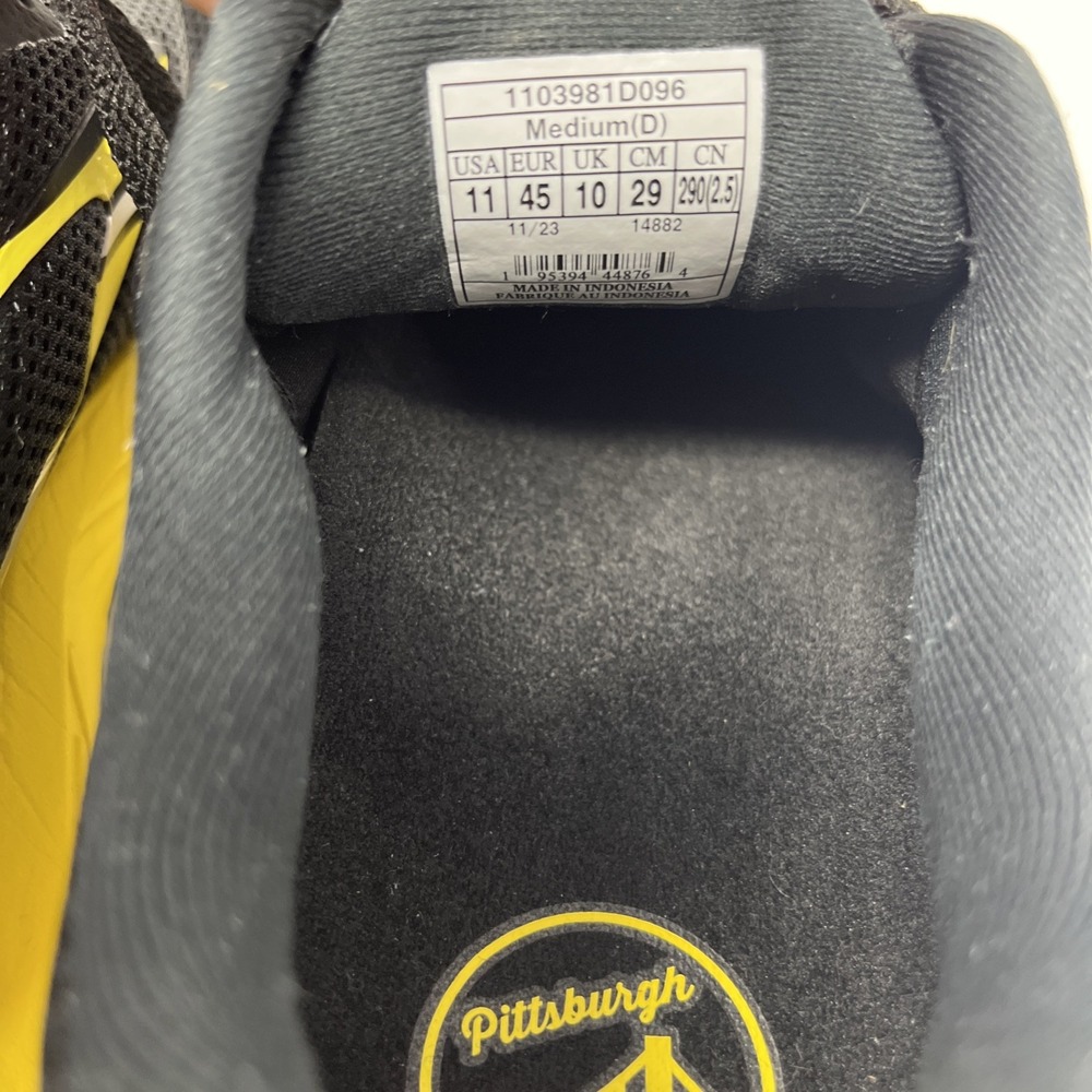 Brooks Black and Yellow Athletic Shoes Size 11 - Picture 4 of 16